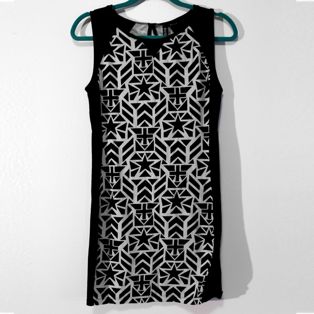 H&M DIVIDED - B&W Shift Print Stretch Dress